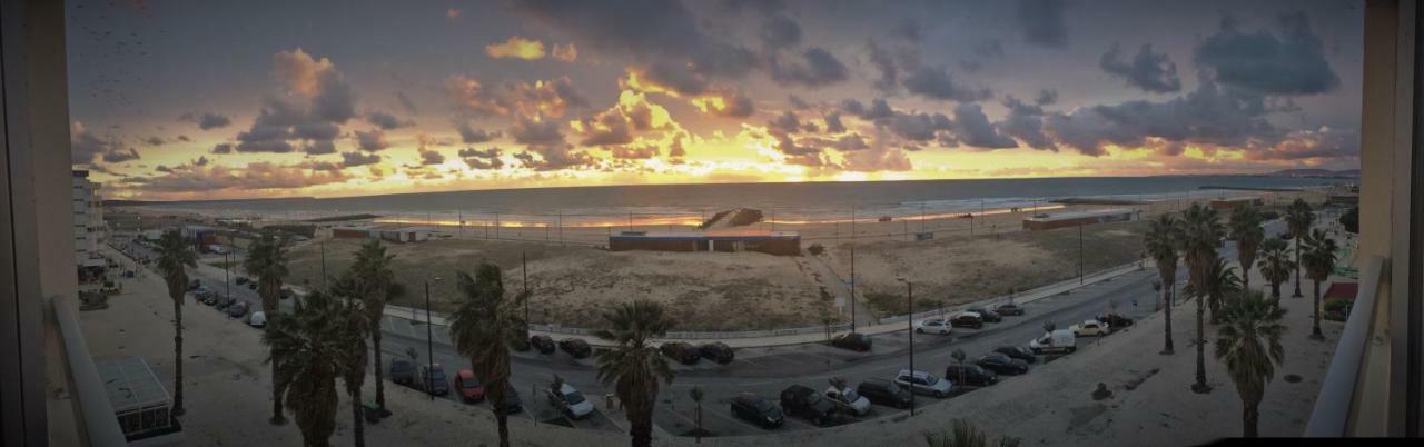 Beach & Relax - Studio Costa da Caparica Bagian luar foto